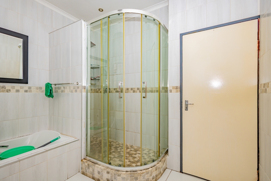 5 Bedroom Property for Sale in Vasco Estate Western Cape